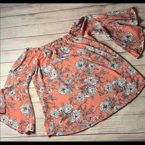 Bobeau Bell Sleeved Off The Shoulder Top Medium